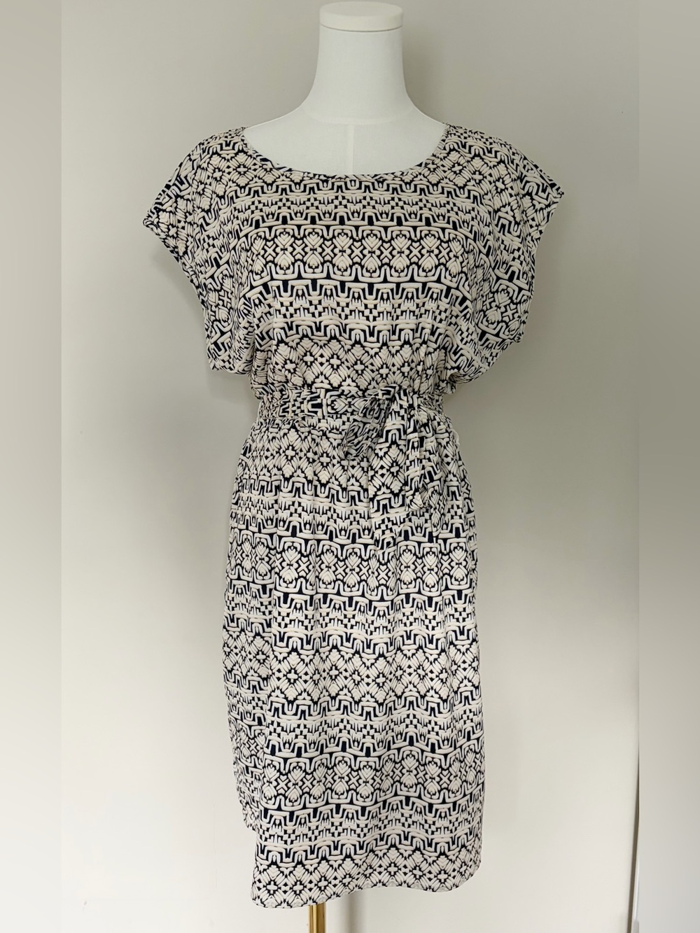 The Limited Belted Waist Navy, Cream, Tan Pattern Belted Cap Sleeve Dress